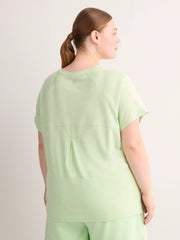 Pastel green space dye
