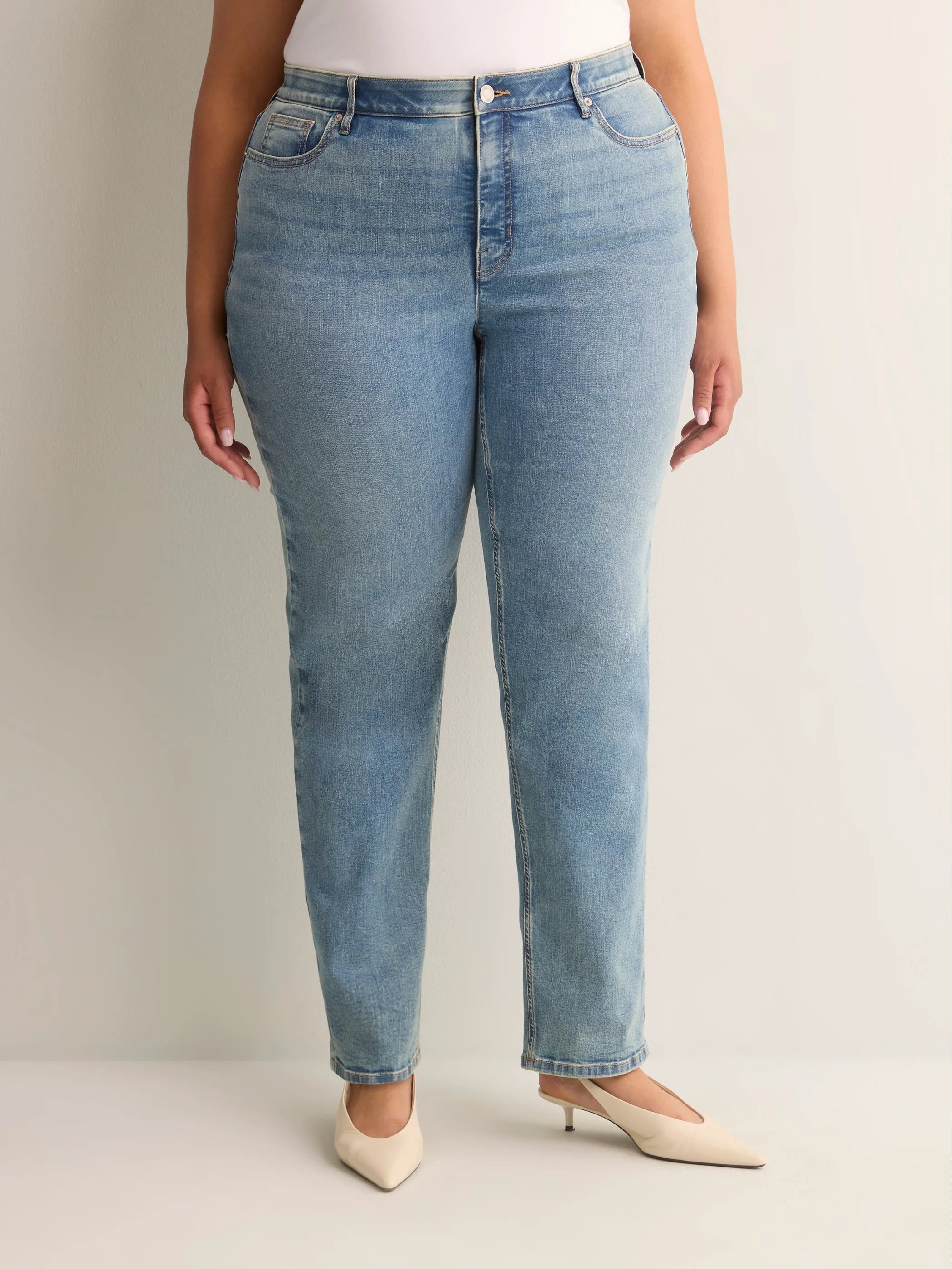 Light medium blue denim'