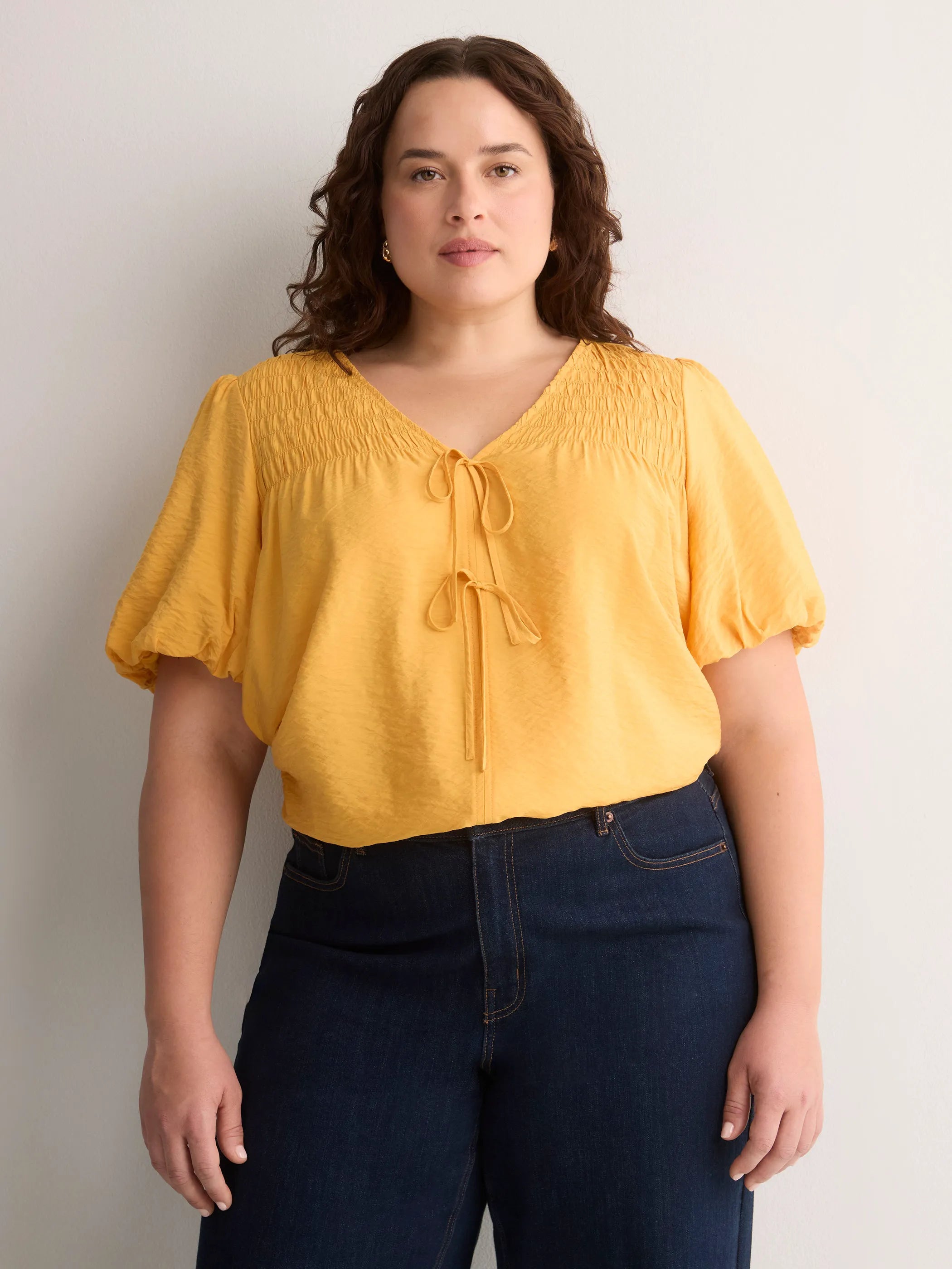 GOLDEN APRICOT