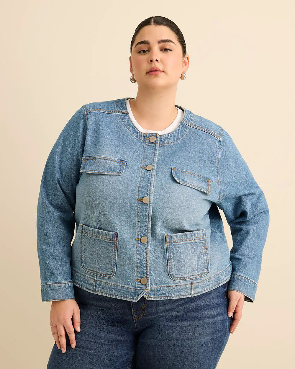 Light medium blue denim'