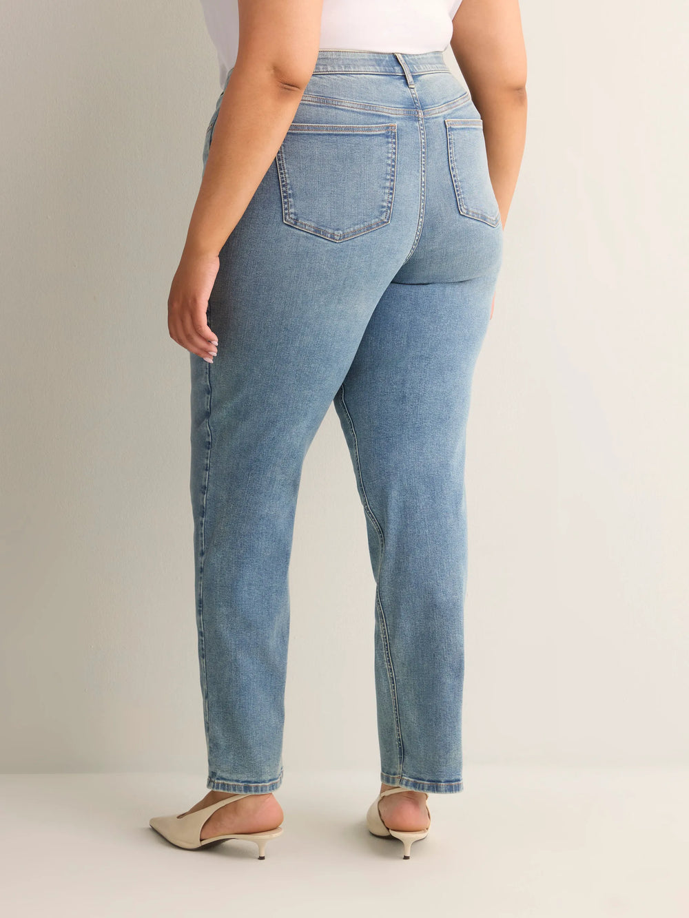 Light medium blue denim'