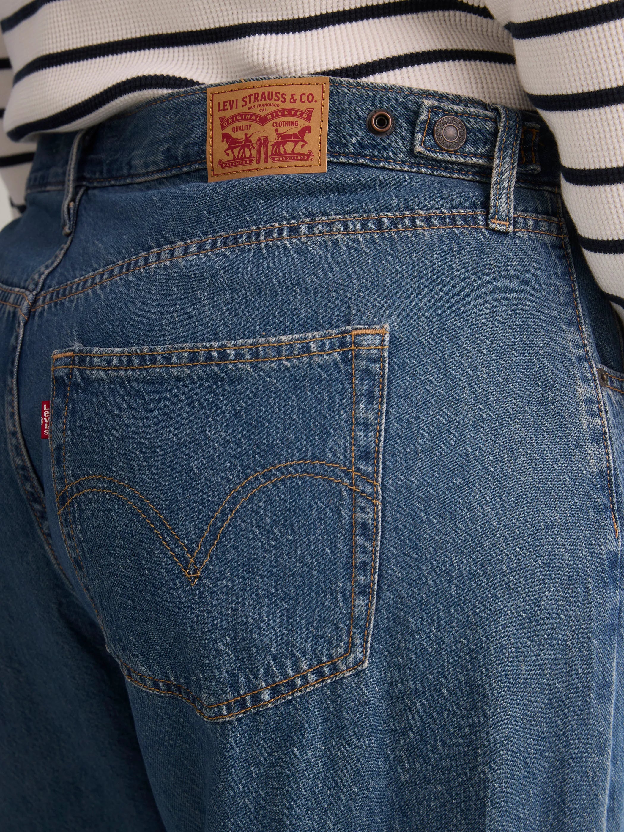 MEDIUM BLUE DENIM
