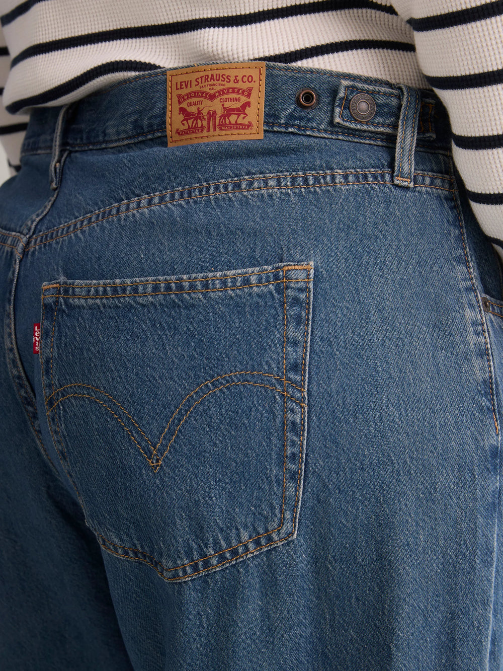 MEDIUM BLUE DENIM