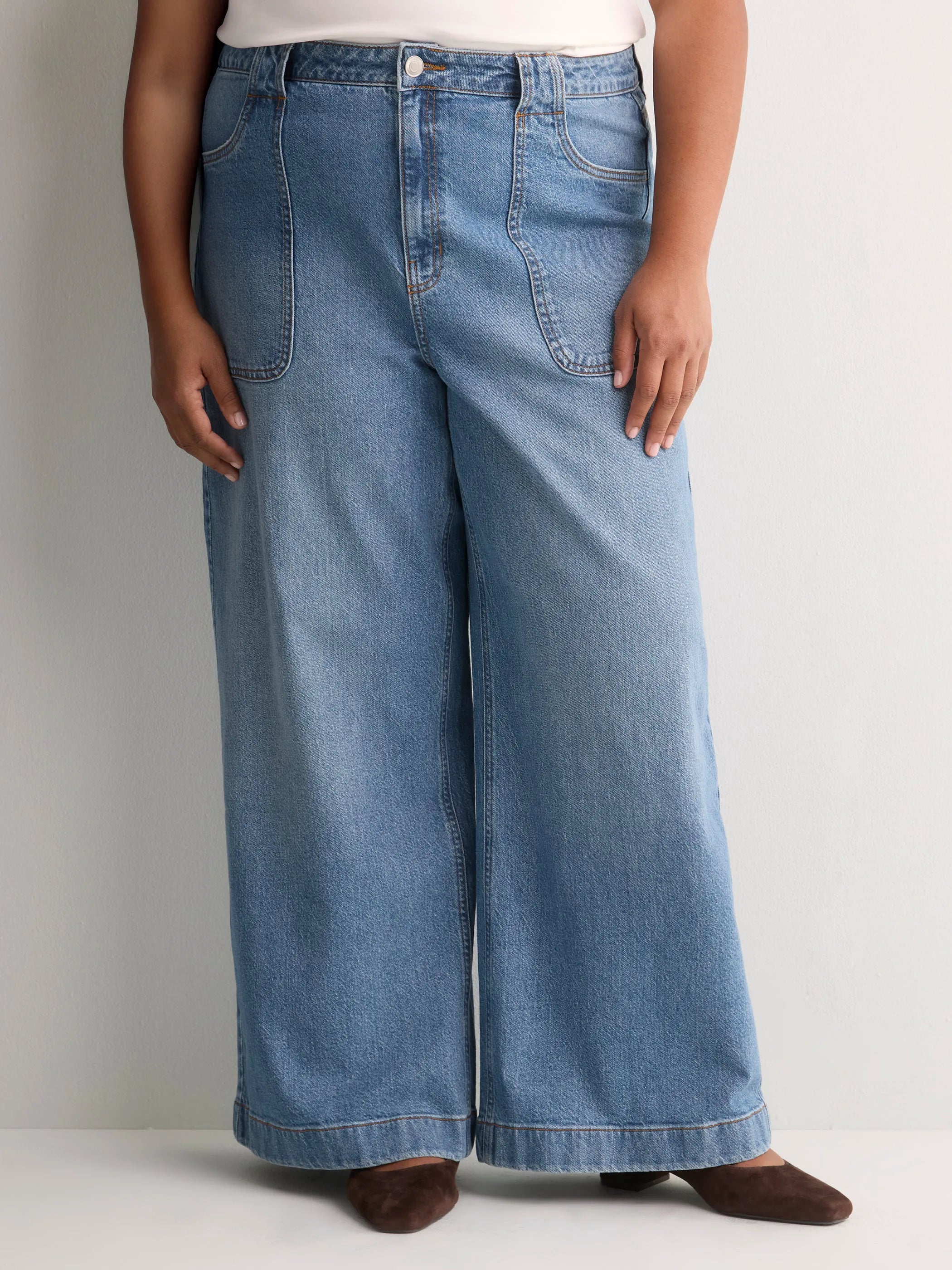 MEDIUM BLUE DENIM
