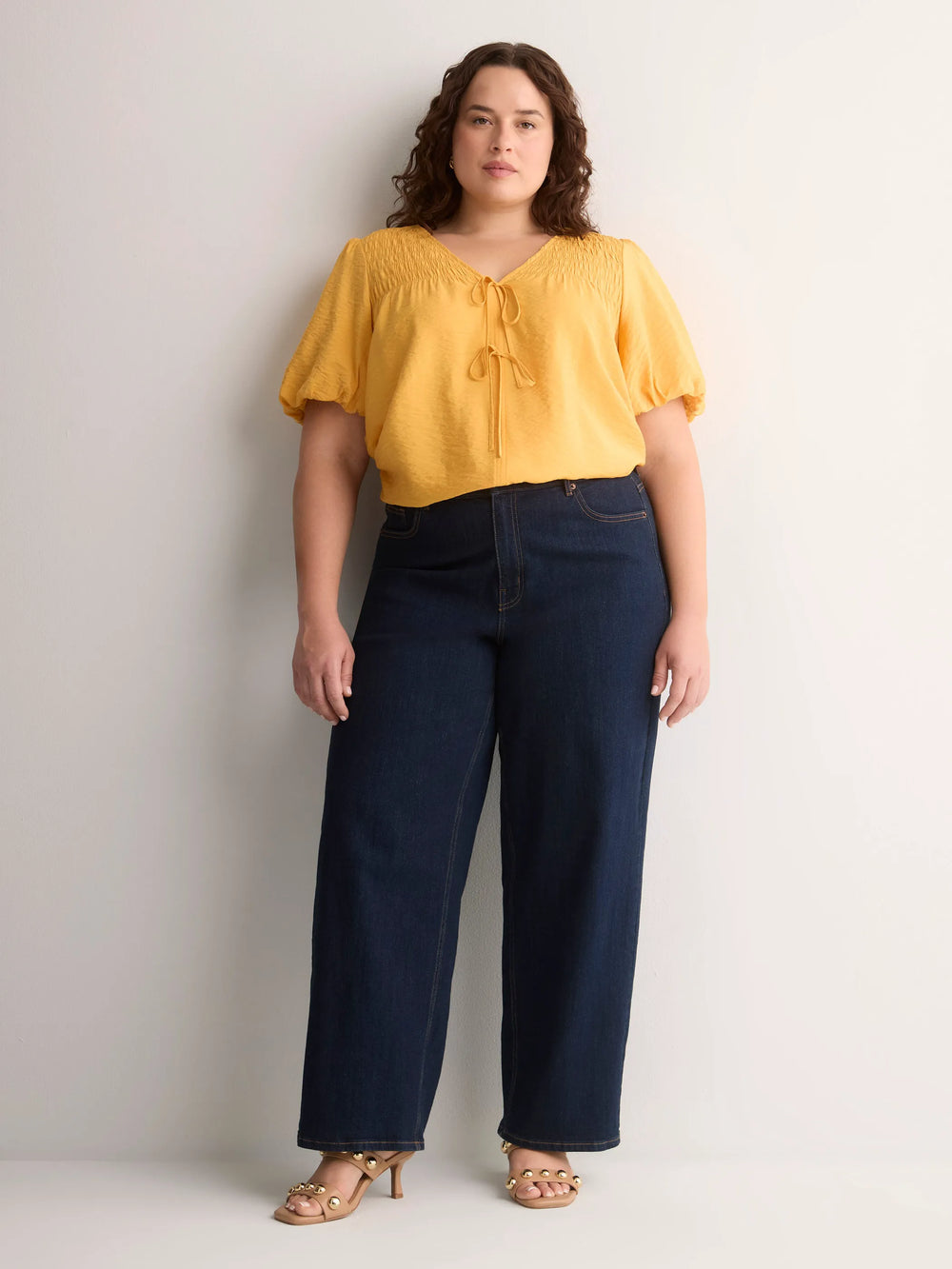 GOLDEN APRICOT