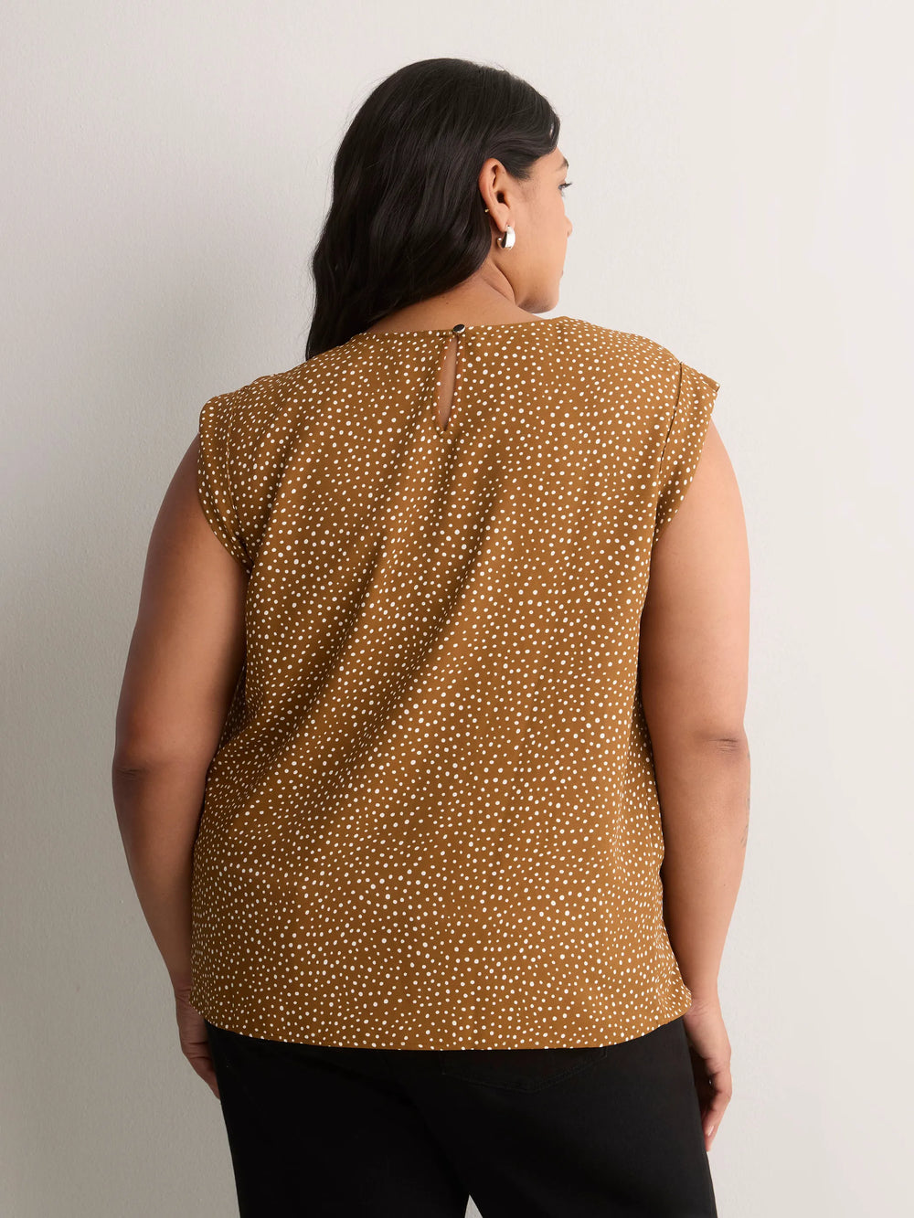 F26 Pe Womens Apparel 230