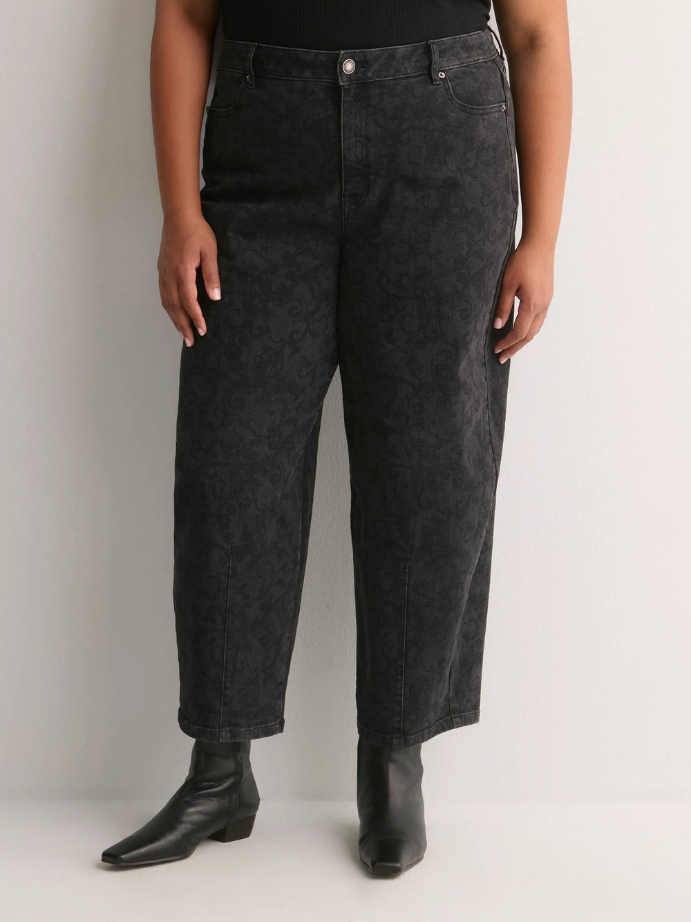 BLACK WASH