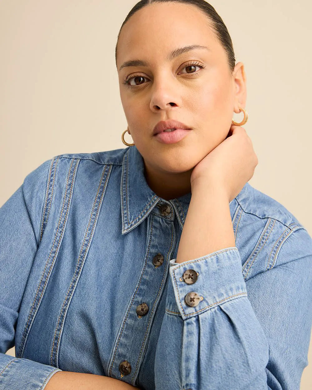 Light medium blue denim'