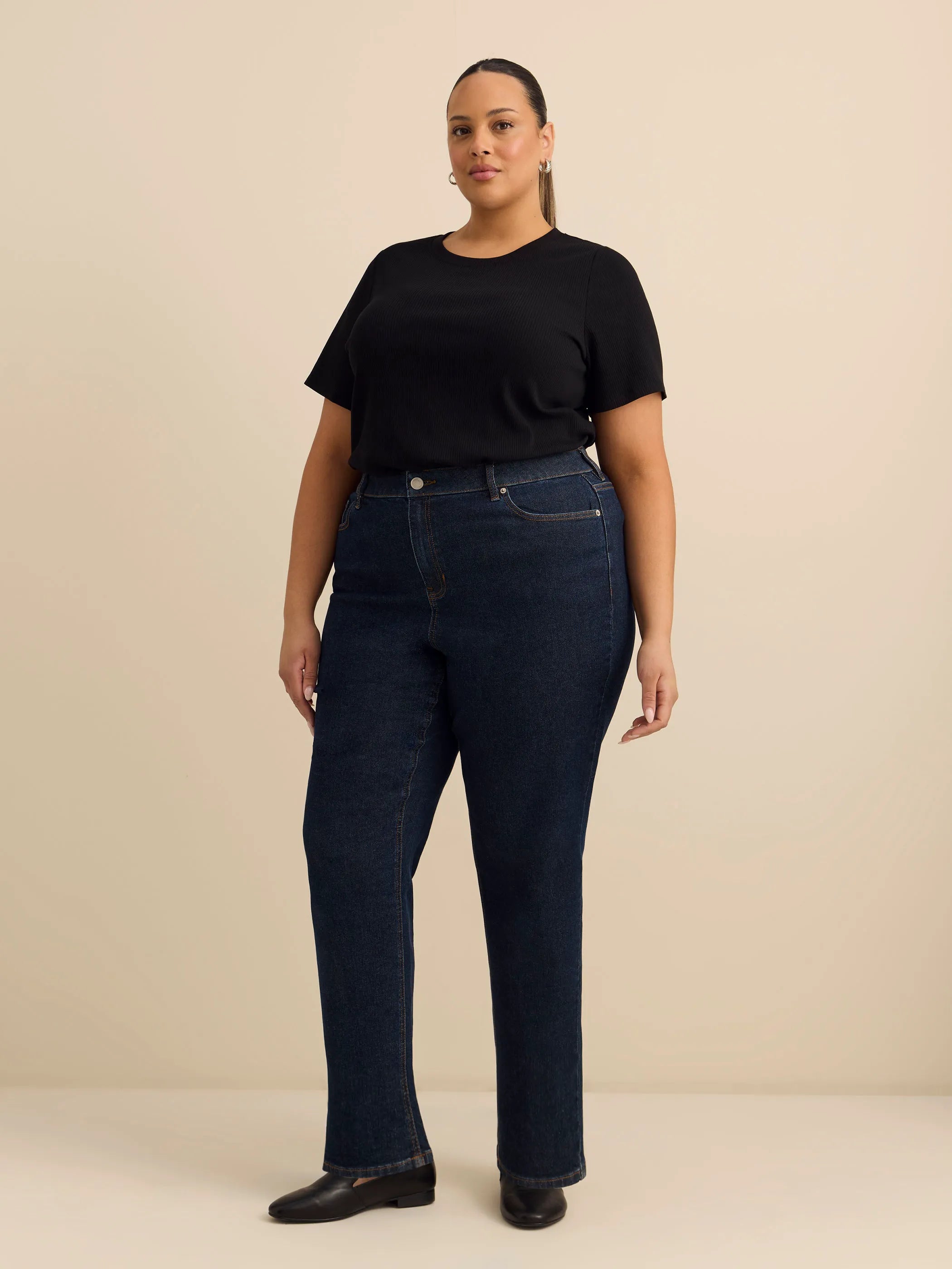Ribbed Curvy-Fit Crewneck Tee – Women's Plus Size Top