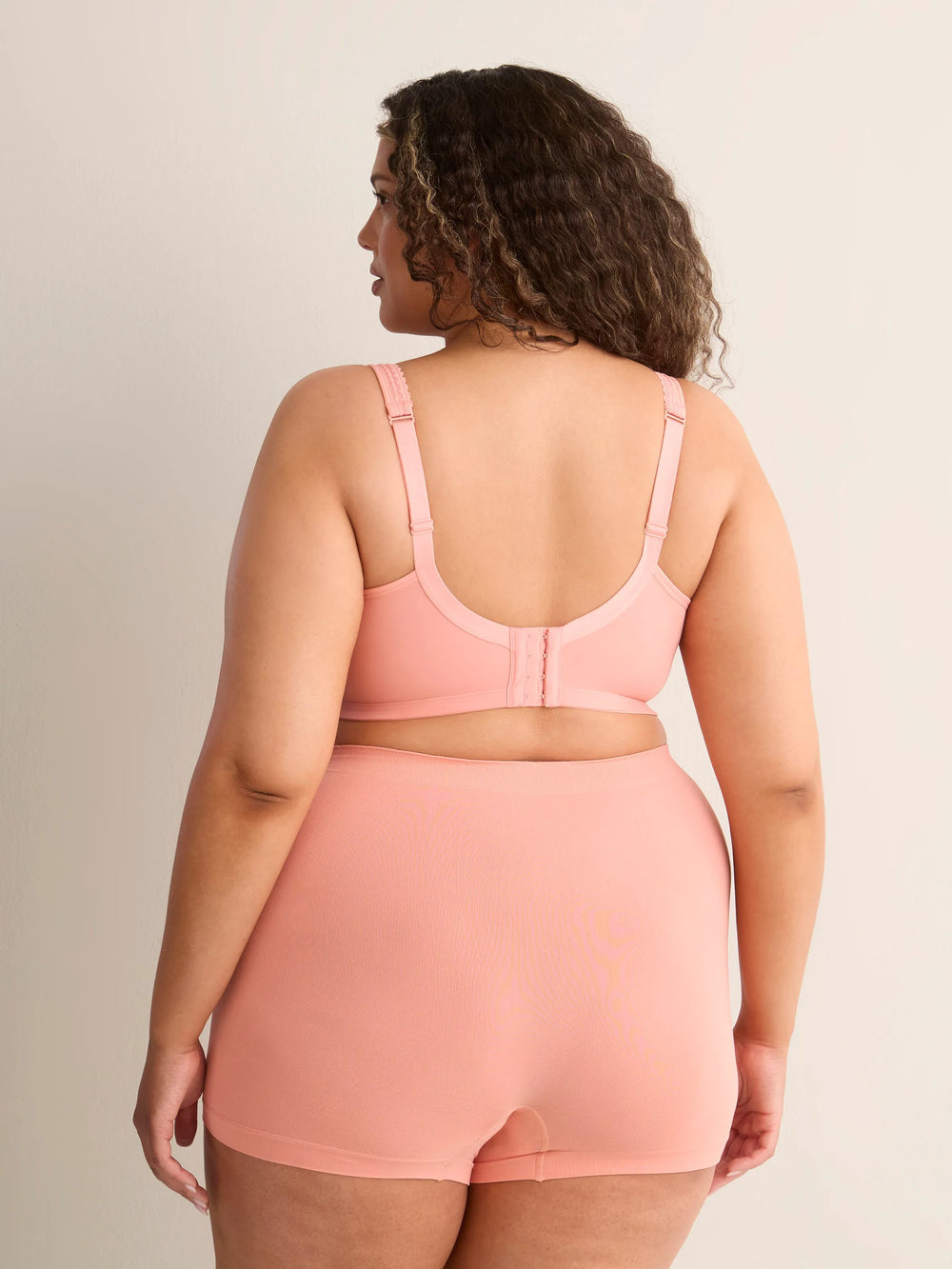 CORAL ALMOND