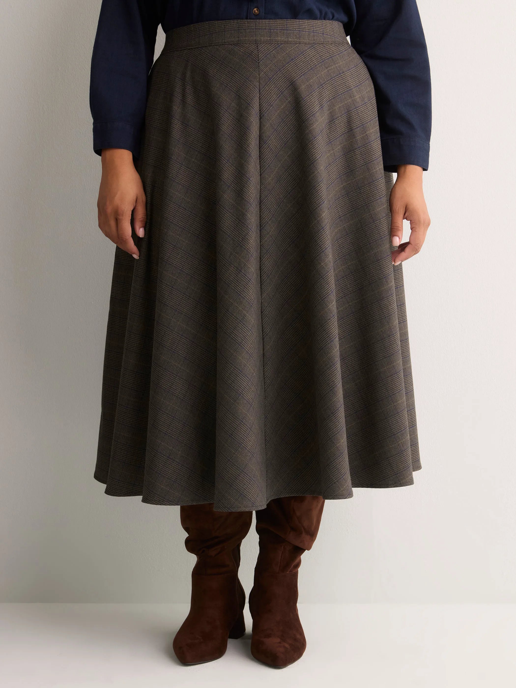 BROWN PLAID