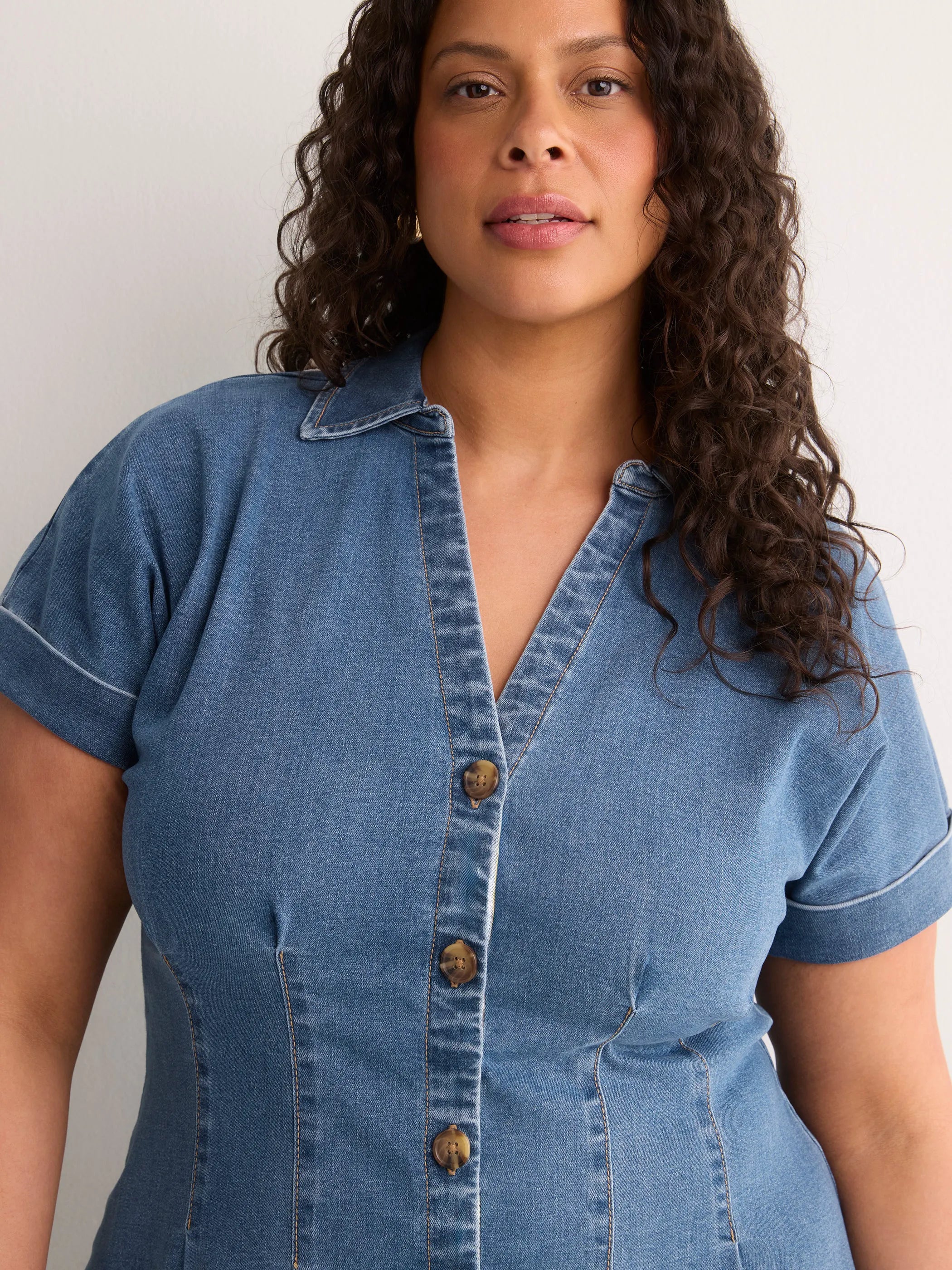 MEDIUM BLUE DENIM